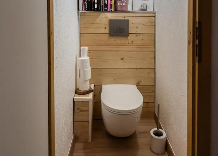 아파트 Cocoon In *